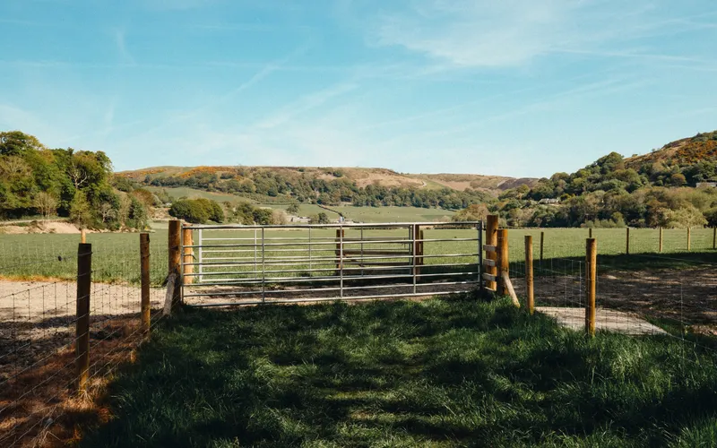Farm & Field Fence